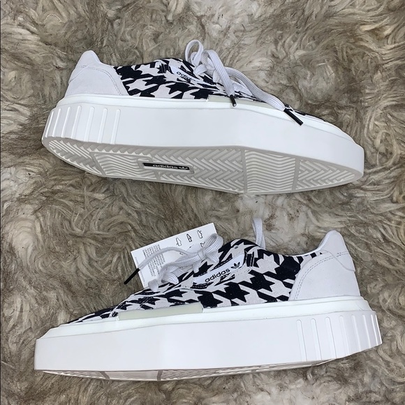 ADIDAS GROUNDTOOTH HYPERSLEEK SNEAKERS BNW/O BOX - Picture 1 of 6
